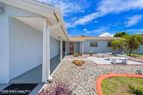 85 Catalina Isle Drive, Merritt Island FL - photo 6 of 37