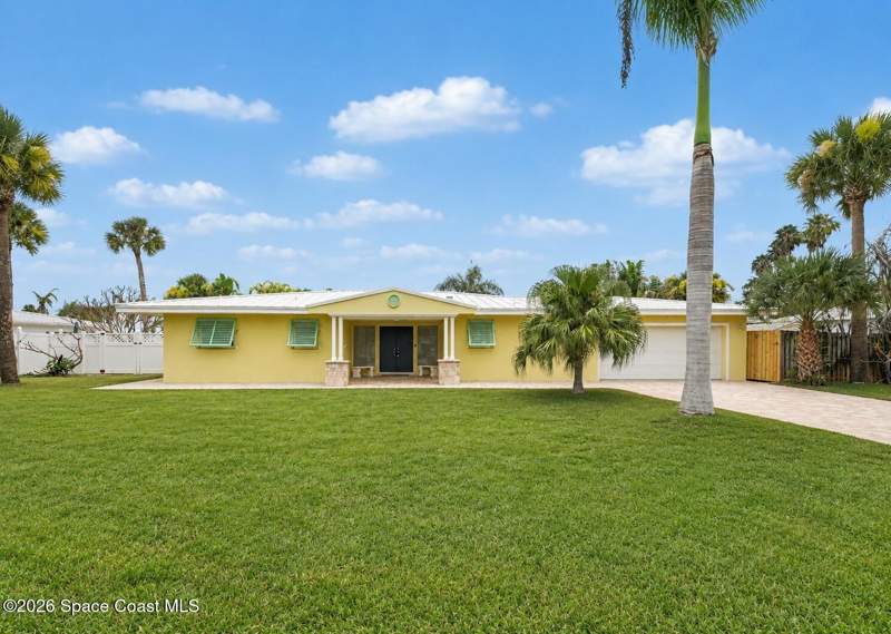 3 bedroom Single Family Residence at 1540 Bay Shore Drive, Snug Harbor Estates Tract B Sec 5, Cocoa Beach — photo 3