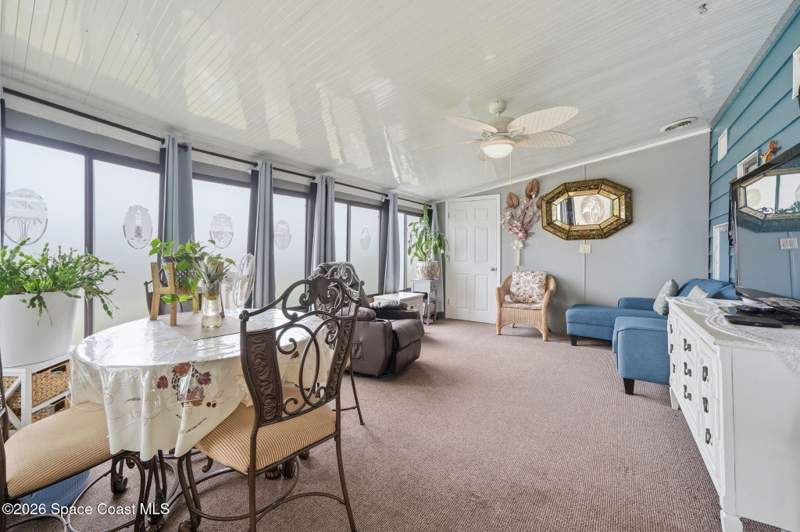 2 bedroom Manufactured Home at 511 Jennifer Circle, Hollywood Estates, Melbourne — photo 2