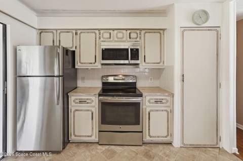 511 Jennifer Circle, Melbourne FL - photo 6 of 32
