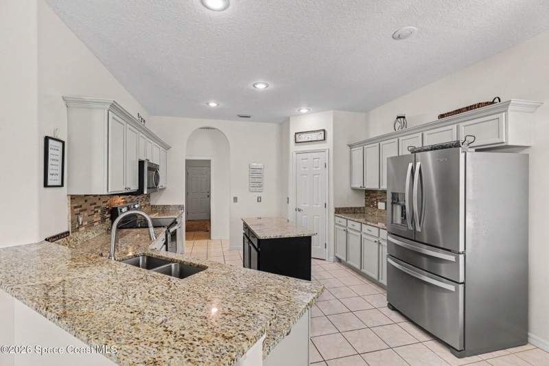 4 bedroom Single Family Residence at 423 Stonehenge Circle, Chelsea Park Unit 4, Rockledge — photo 5
