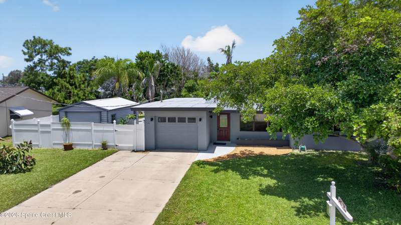 3 bedroom Single Family Residence at 2135 S River Road, Riveria Estates Subd, Melbourne Beach — photo 3