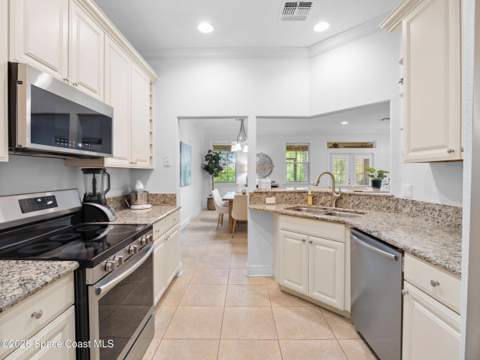 1400 Isabella Drive #105, Melbourne FL - photo 7 of 41