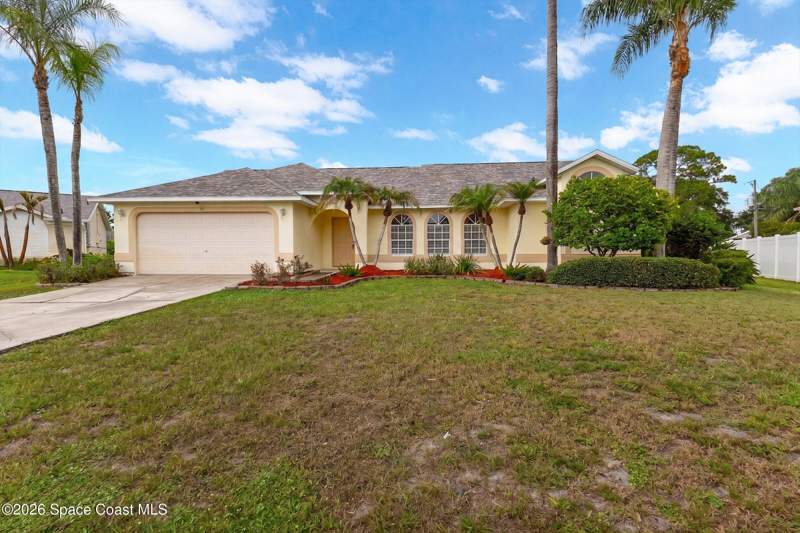 4 bedroom Single Family Residence at 541 Tuttle Court, Port Malabar Unit 50, Palm Bay — photo 2