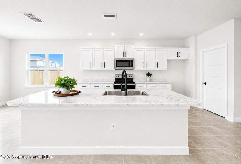 4 bedroom Single Family Residence at 1188 Soleway Avenue, St Johns Preserve, Palm Bay — photo 3