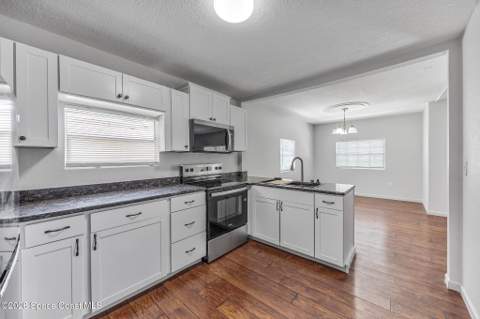 2254 Pelham Street, Palm Bay FL - photo 10 of 21