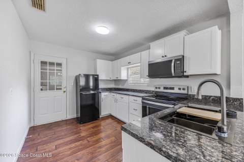 2254 Pelham Street, Palm Bay FL - photo 9 of 21