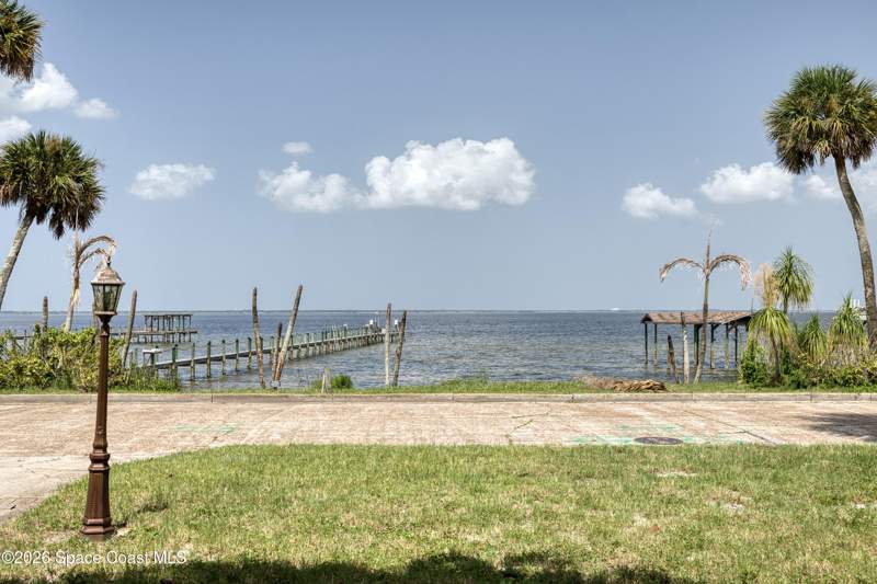 3 bedroom Single Family Residence at 1312 Riverside Drive, Bayview Manor, Titusville — photo 3