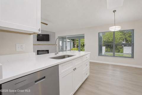 1598 Kelly Street, Palm Bay FL - photo 7 of 29