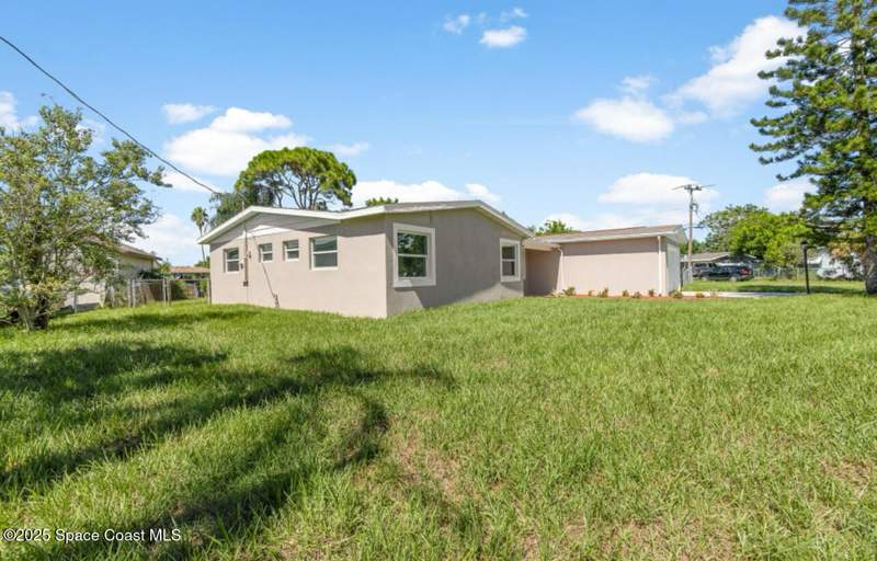 4 bedroom Single Family Residence at 280 Tiki Drive, Catalina Isle Estates Unit 2A, Merritt Island — photo 2