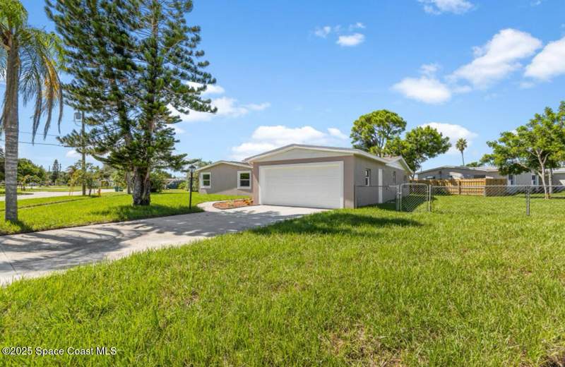 4 bedroom Single Family Residence at 280 Tiki Drive, Catalina Isle Estates Unit 2A, Merritt Island — photo 4