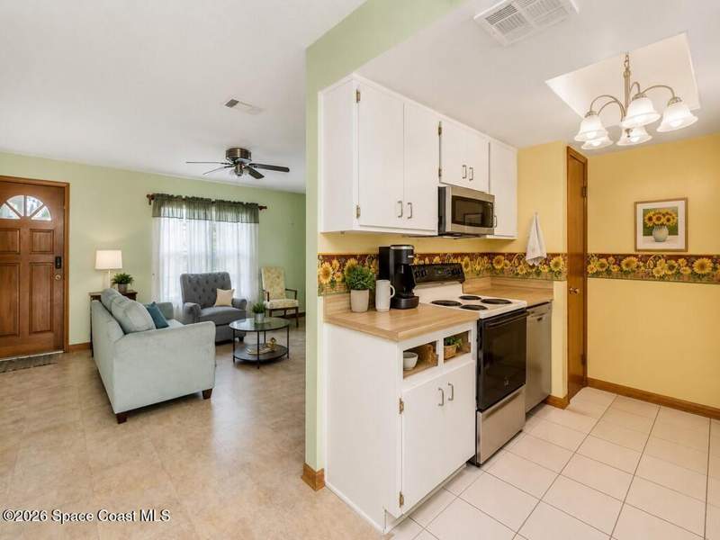 2 bedroom Single Family Residence at 689 Caballero Avenue, Palm Bay, Palm Bay — photo 4