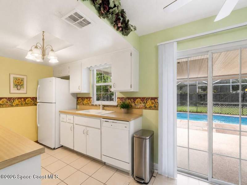 2 bedroom Single Family Residence at 689 Caballero Avenue, Palm Bay, Palm Bay — photo 3