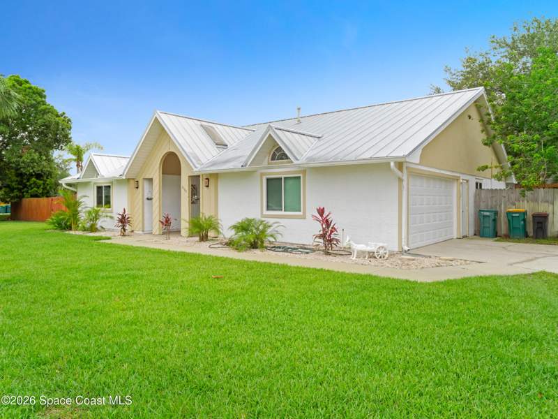 3 bedroom Single Family Residence at 2582 Empire Avenue, Kingsmill, Melbourne — photo 4