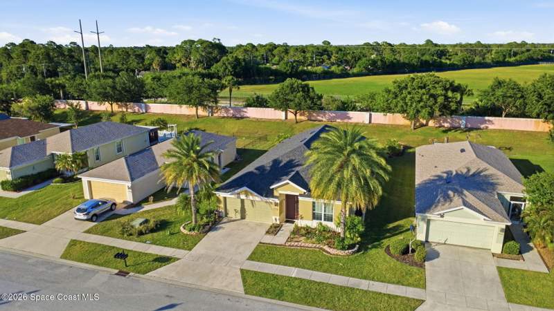 4 bedroom Single Family Residence at 1574 Dittmer Circle, Waterstone Plat 1 Pud, Palm Bay — photo 2
