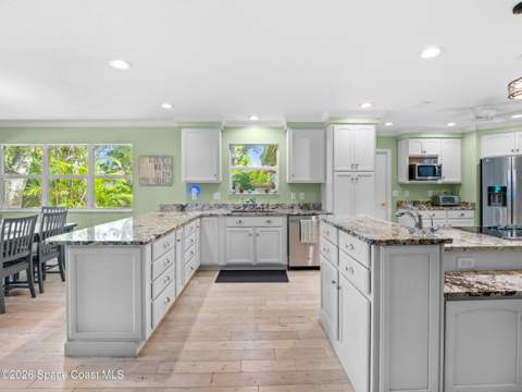 609 Manor Place, West Melbourne FL - photo 10 of 52