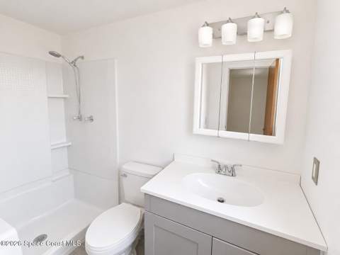581 Borraclough Avenue, Palm Bay FL - photo 10 of 22