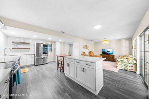 631 Desoto Lane, Indian Harbour Beach FL - photo 9 of 26