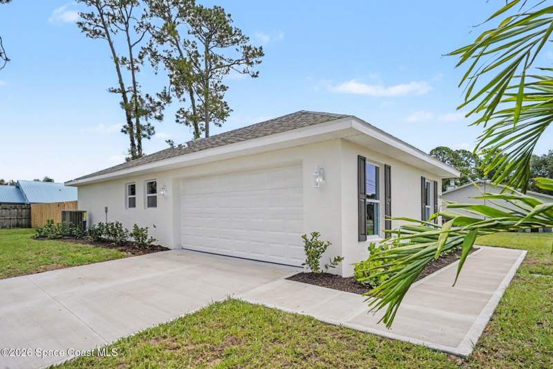 4 bedroom Single Family Residence at 5380 Fay Boulevard, N Port St John Unit 4, Cocoa — photo 4