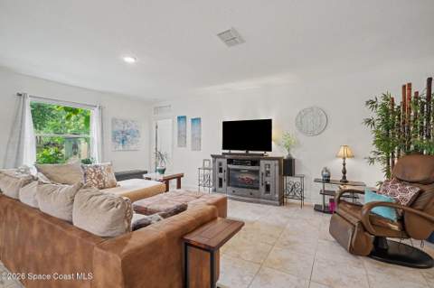 975 Sablon Street, Palm Bay FL - photo 10 of 38