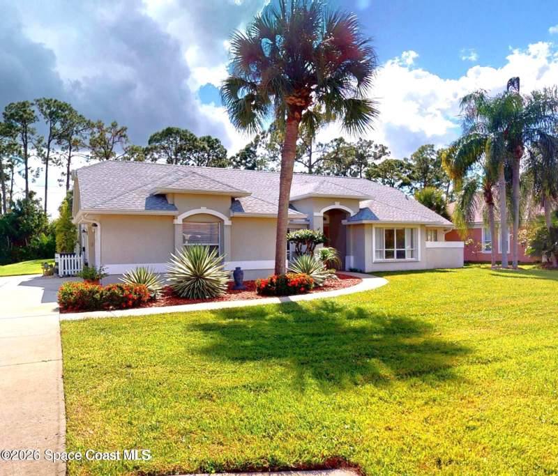 4 bedroom Single Family Residence at 3886 Peacock Drive, Carriage Gate Subdivision, Melbourne — photo 2