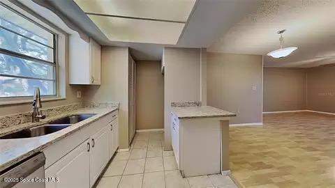 3135 Shady Dell Lane #212, Melbourne FL - photo 18 of 40