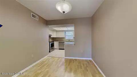 3135 Shady Dell Lane #212, Melbourne FL - photo 10 of 40