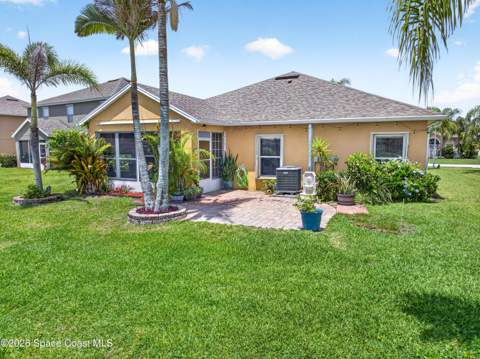 2247 Snapdragon Drive, Palm Bay FL - photo 8 of 48