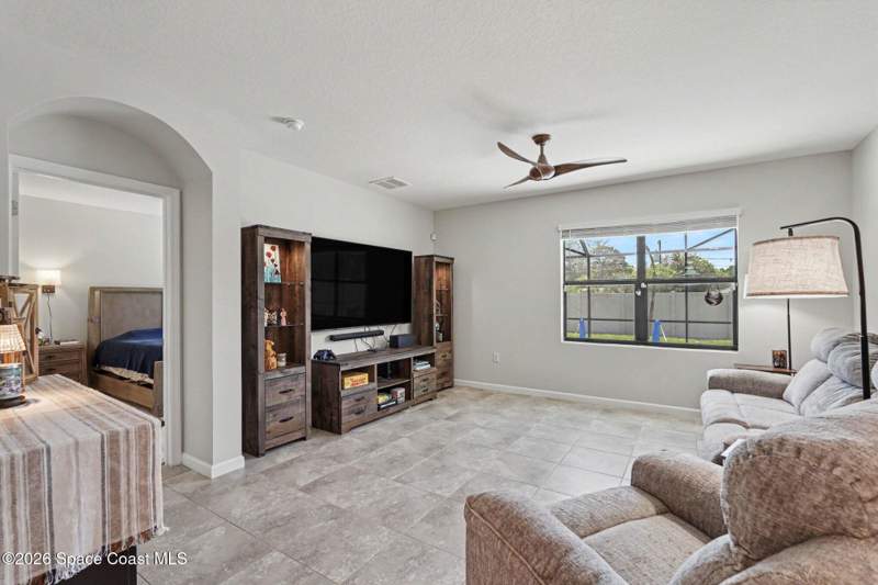 4 bedroom Single Family Residence at 730 Old Country Road, Preserves at Stonebriar Phase 1, Palm Bay — photo 5