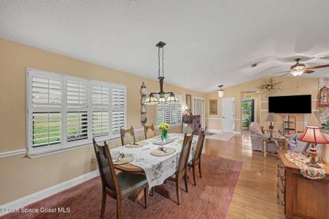 1810 Whispering Oaks Circle, Melbourne FL - photo 7 of 40