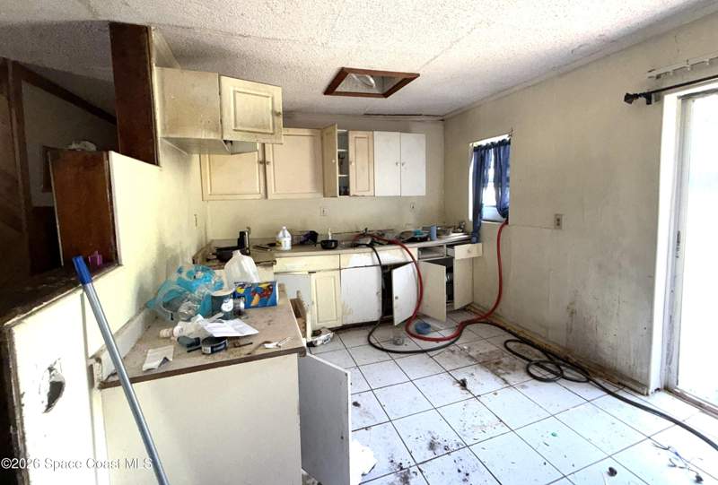 3 bedroom Single Family Residence at 4220 Devoe Avenue, Cocoa, Cocoa — photo 2