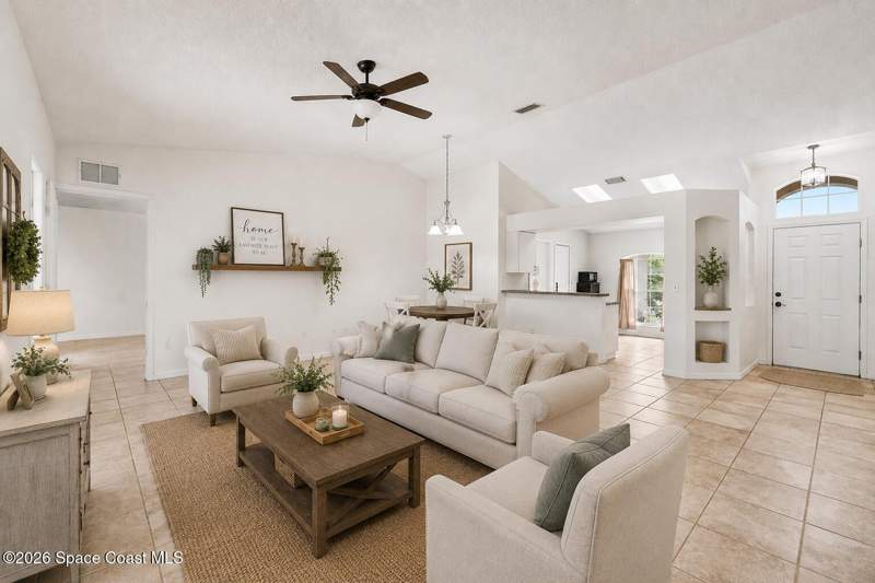 3 bedroom Single Family Residence at 1563 Hamilton Avenue, Port Malabar Unit 32, Palm Bay — photo 2