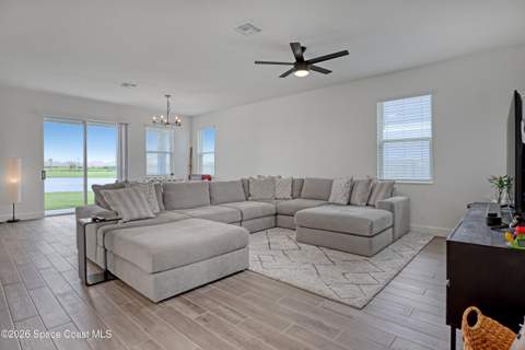 476 Glaspell Circle, Palm Bay FL - photo 10 of 43