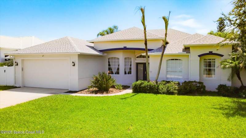 5 bedroom Single Family Residence at 123 Boca Ciega Road, Indian River Isles 1st Addition, Cocoa Beach — photo 3