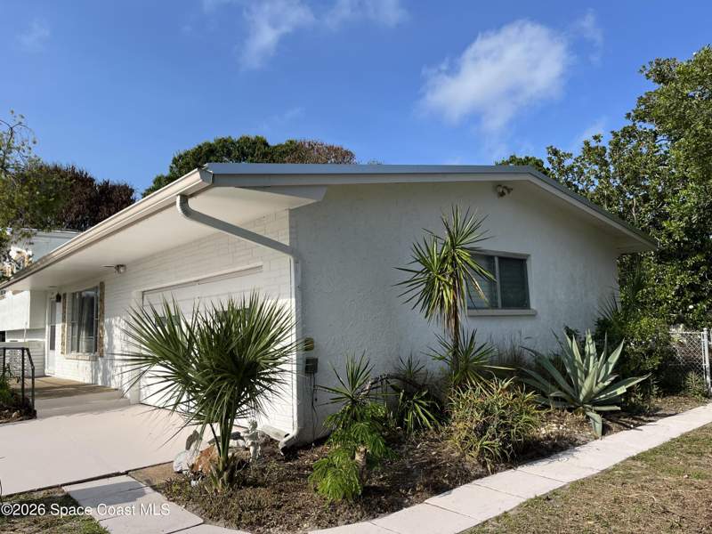 4 bedroom Single Family Residence at 2407 Dunbar Avenue, Golf Park Subd, Melbourne — photo 3