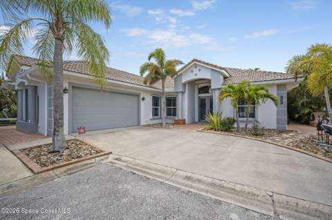809 W Central Boulevard, Cape Canaveral FL - photo 6 of 87