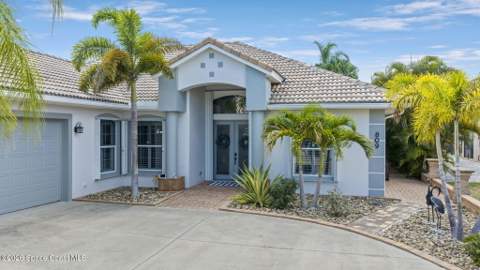 809 W Central Boulevard, Cape Canaveral FL - photo 7 of 87