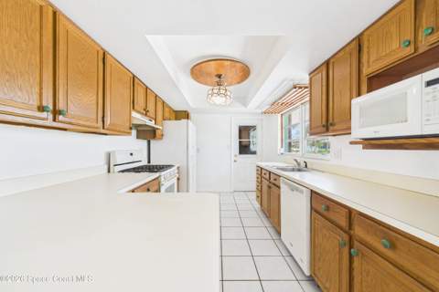 406 Sandpiper Drive, Satellite Beach FL - photo 17 of 53