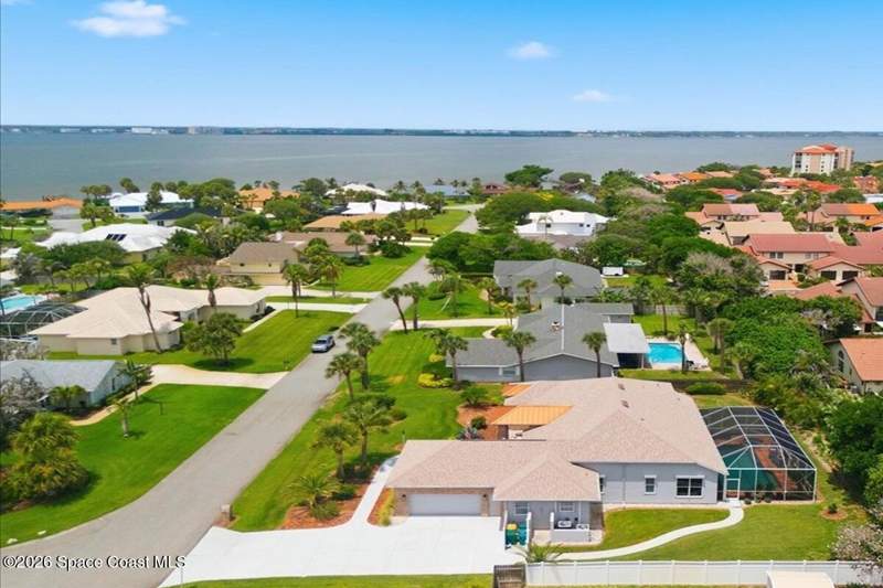 4 bedroom Single Family Residence at 172 River Walk Drive, River Walk By The Sea, Melbourne Beach — photo 3