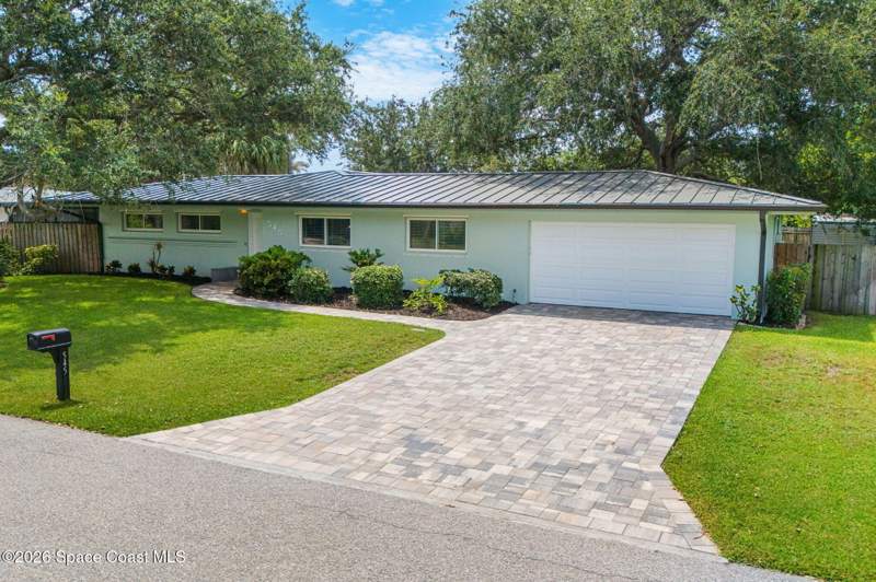 3 bedroom Single Family Residence at 545 Seabreeze Drive, Indialantic Heights 2nd Sec, Indialantic — photo 2