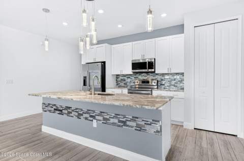1068 Corbin Circle, Palm Bay FL - photo 11 of 37