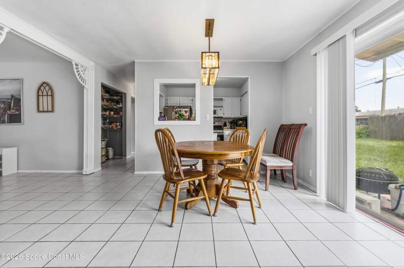 3 bedroom Single Family Residence at 585 S Sunrise Drive, Colonial Heights Addn No 1, Titusville — photo 5