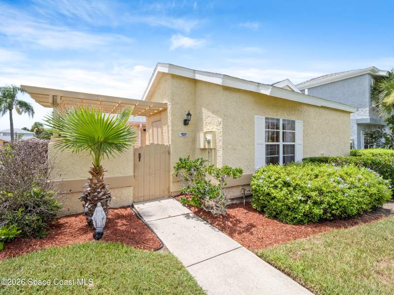 2 bedroom Townhouse at 1445 Malibu Circle #107, Port Malabar Country Club Unit 7, Palm Bay — photo 4