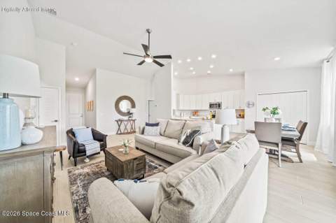 551 Borraclough Avenue, Palm Bay FL - photo 10 of 37