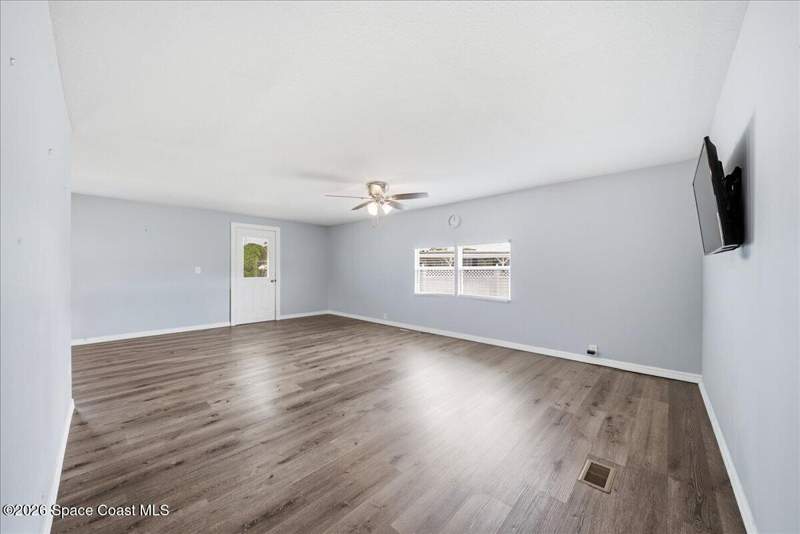 3 bedroom Manufactured Home at 1174 Pleasant Court, Port Malabar Holiday Park Unit 1, Palm Bay — photo 3