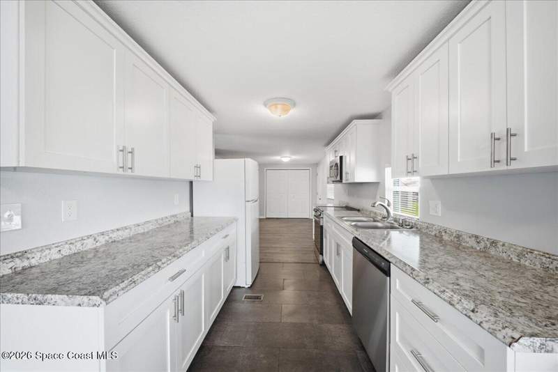 3 bedroom Manufactured Home at 1174 Pleasant Court, Port Malabar Holiday Park Unit 1, Palm Bay — photo 5