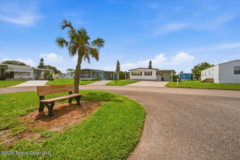 3 bedroom Manufactured Home at 1174 Pleasant Court, Port Malabar Holiday Park Unit 1, Palm Bay — photo 2