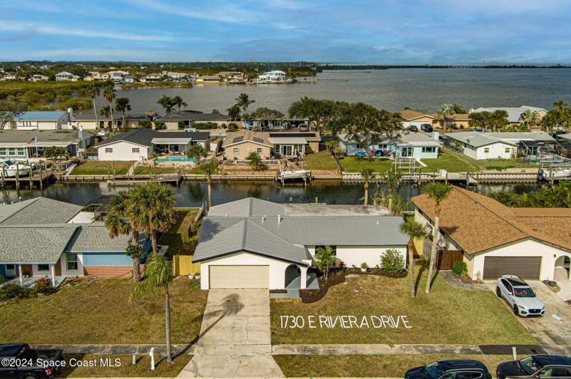 4 bedroom Single Family Residence at 1730 E Riviera Drive, Riviera Isles Sec 4, Merritt Island — photo 2