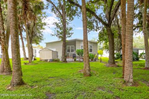 379 Holiday Park Boulevard, Palm Bay FL - photo 7 of 55