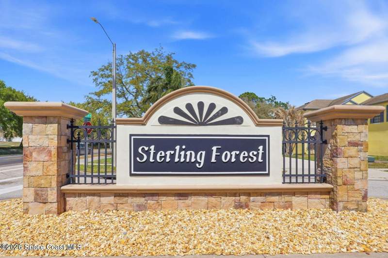 5 bedroom Single Family Residence at 5327 Enchanted Avenue, Sterling Forest, Titusville — photo 2